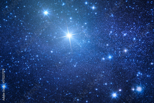 沢山の星がある宇宙空間の中の輝く一番星	