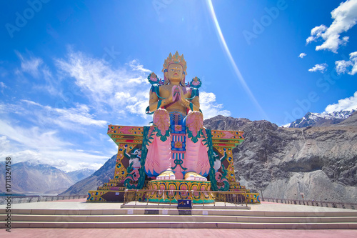 Tableau sur toile Maitreya Buddha tallest Statue in Diskit Monastery in Nubra Valley in Leh, Ladakh, India