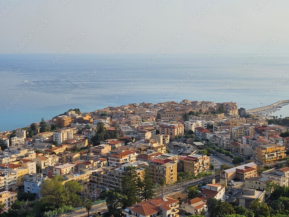 Fototapeta premium Tropea, Apulien, Altstadt, Strand und Panorama