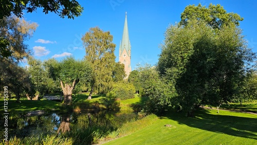 Foto Linköping Cathedral is an active Lutheran church in the Swedish city of Linköping, the episcopal seat of the Diocese of Linköping in the Church of Sweden