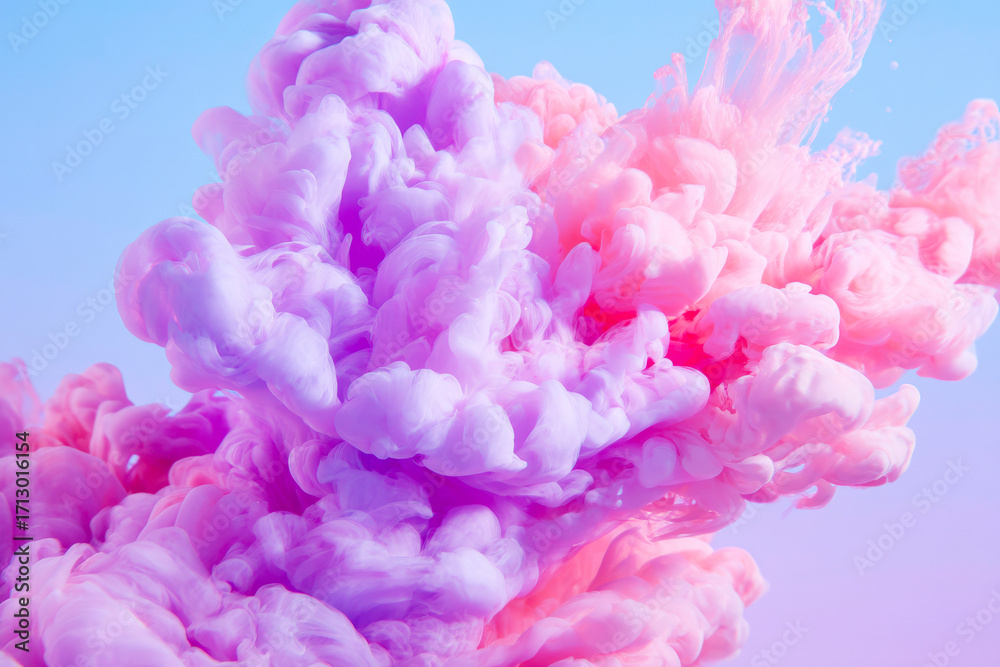 Obraz premium A mesmerizing abstract image of a purple ink smoke trail
