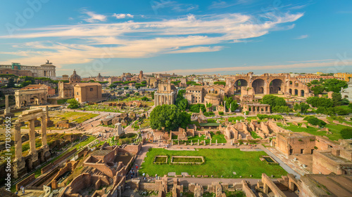 Quadro em tela Roman Forum in Rome, Italy