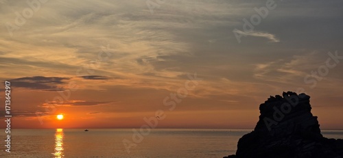Summer seascape, dawn sunrise, beautiful sky colors, sun, sea, cloud background, beautiful sunrise scenery, Jeongdongjin sea, South Korea
- 여름 자연, 새벽 일출, 아름다운 하늘, 태양, 바다, 구름 배경, 멋진 해돋이 풍경, 정동진 바다, 한국