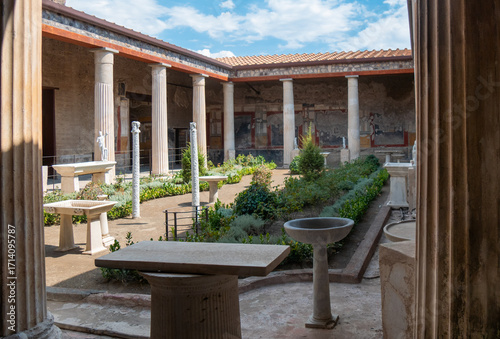 Wallpaper Mural The House of the Vettii is a Roman domus that was buried during the eruption of Mount Vesuvius in 79 AD and later uncovered during the archaeological excavations of ancient Pompeii. Torontodigital.ca