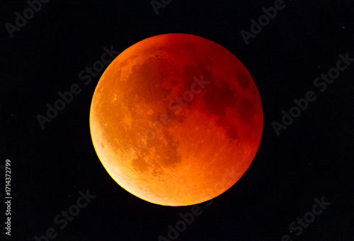 lunar eclipse, total eclipse, total phase, blood moon, red, earth's shadow, high quality, gradient, real photo, phenomenon, full moon,