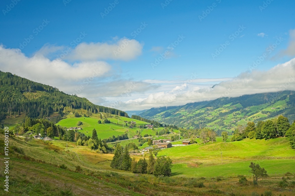 Obraz premium landscape in the austrian alps near Embach
