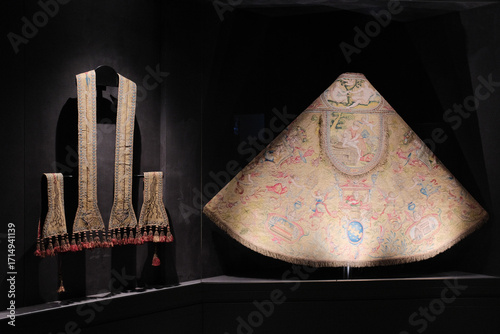 Картината върху платно Vatican Museums treasury reliquaries embroidered vestments and devotional objects in showcase displays