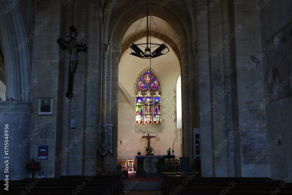 Fototapeta premium Eglise Saint Denis, église romane, village de Saint Denis d'Anjou, département de la Mayenne, France