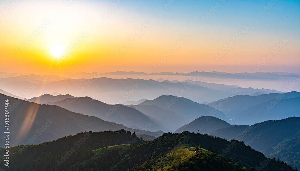Fototapeta premium Pre-Dawn Glow Over Rolling Hills