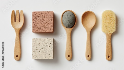 Wooden kitchen utensils & sponges