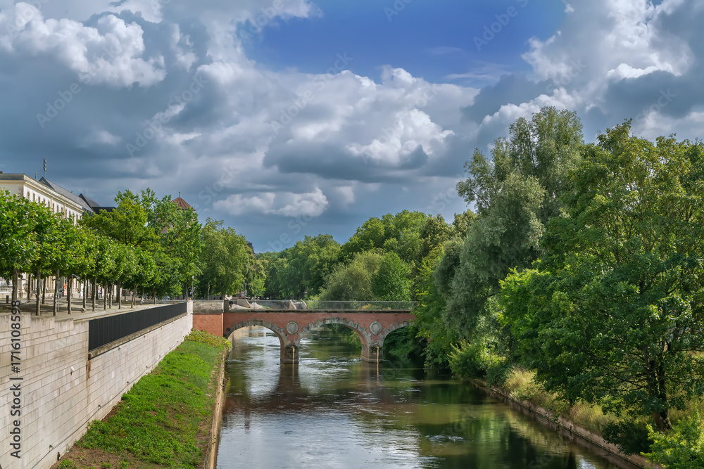 Fototapeta premium Leine river in Hanover, Germany