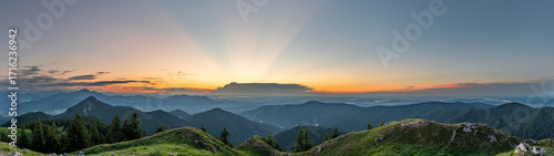 Sonnenstrahlen nach Untergang vom Fockenstein