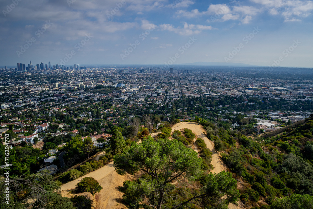 Obraz premium USA, California, Los Angeles, Hollywood Hills, Griffith Observatory, views and landscapes to the Downtown