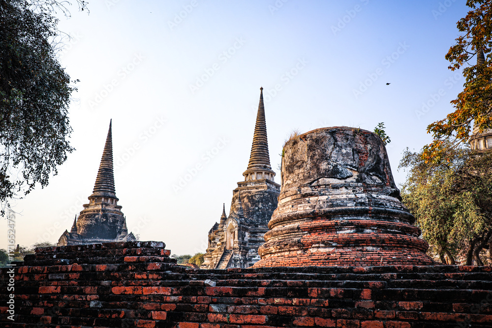 Fototapeta premium Wat Phra Si Sanphet, an important temple during the Ayutthaya period, is the royal palace temple of the King. It is a world heritage site. Its distinctive features are its three large chedis.