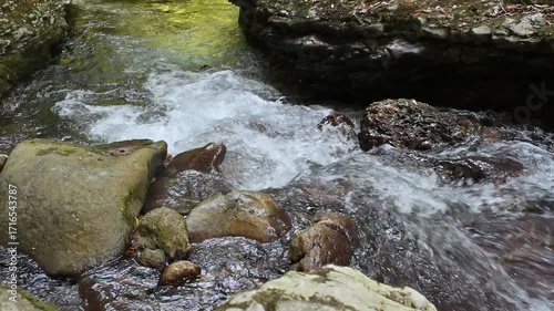 Over millions of years, the Orfento River (in the municipality of Caramanico Terme) has carved out a narrow gorge now covered by dense riparian vegetation featuring willows, ferns, and mosses.