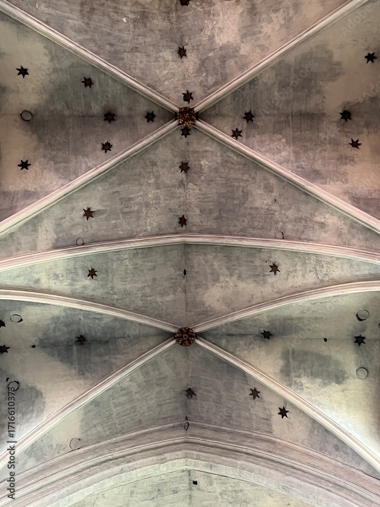 Obraz premium Stone arched ceiling