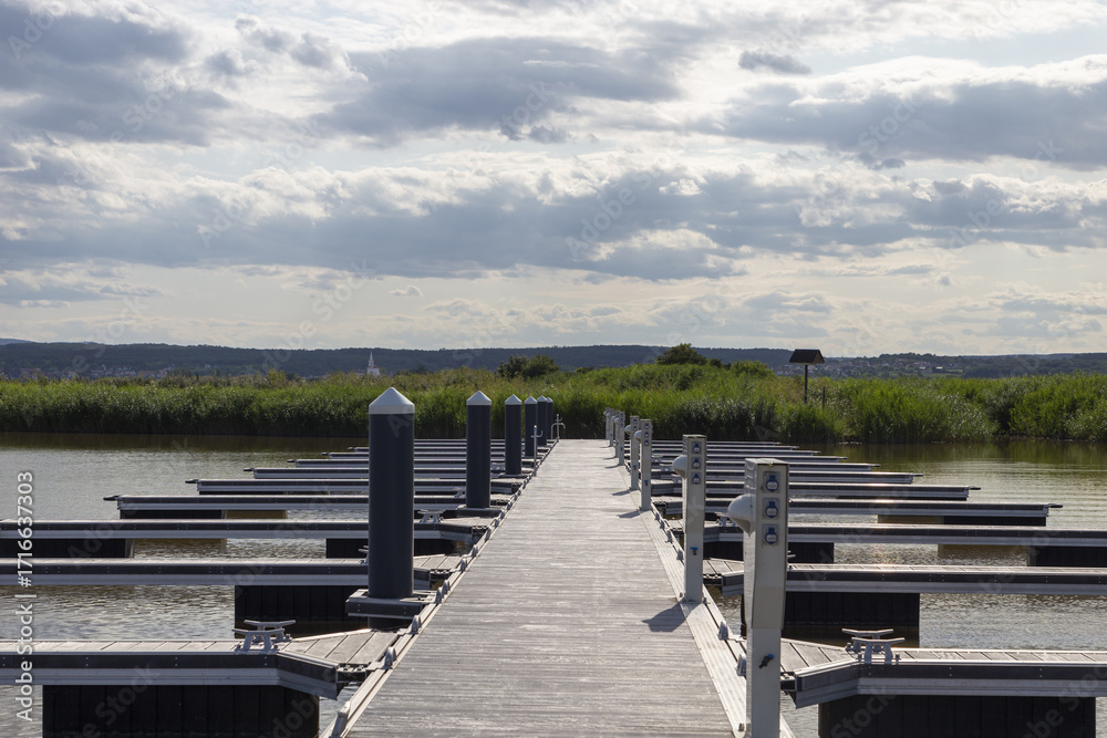Obraz premium Hafem in einem See