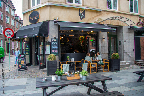 Restaurant in Copenhagen with outdoor tables