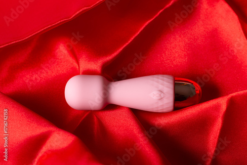 female small pink vibrator, travel-friendly