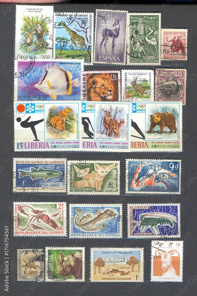 Obraz premium Set of Used Commemorative Stamps Showcasing Diverse Fauna, Ideal for Philatelists