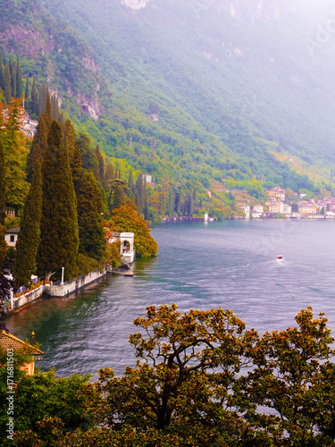Wallpaper Mural view of the city from the river Torontodigital.ca