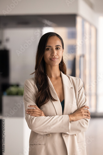 Confident New Zealander company CEO woman posing with hands crossed Free Download Confident New Zealander company CEO woman posing with hands crossed - GFXLoad