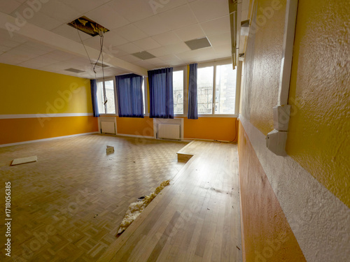 Urbex, bâtiment désaffecté - salle de classe