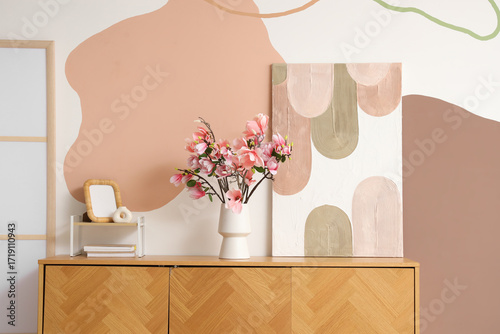 Chest of drawers with pictu...
