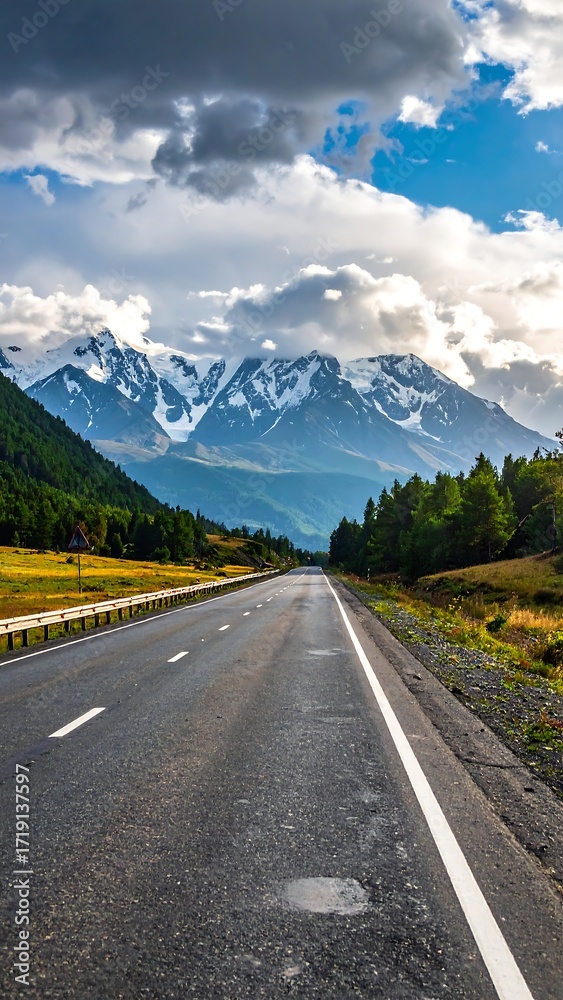 Naklejka premium Scenic mountain road (3)