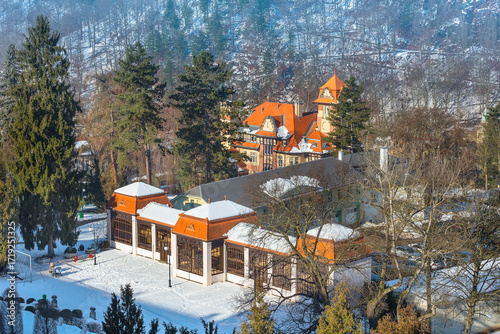 Tableau sur toile Funicular station Imperial, Karlovy Vary