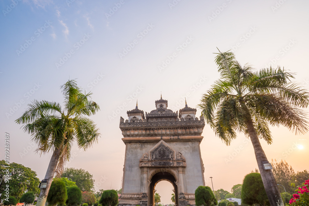 Fototapeta premium The most beautiful Viewpoint architecture Patuxay(Victory Gate) in Vientiane, Laos