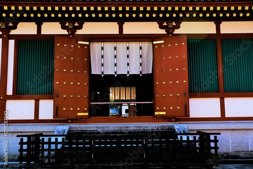 奈良、藥師寺、佛寺、寺院、文化財、木造建築、古代建築、日本文化、歷史名勝、文化財、木、綠色、青空、写真素材	