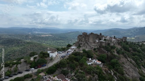 Antiguo castillo de Castellar de la Frontera en la provincia de Cádiz, España