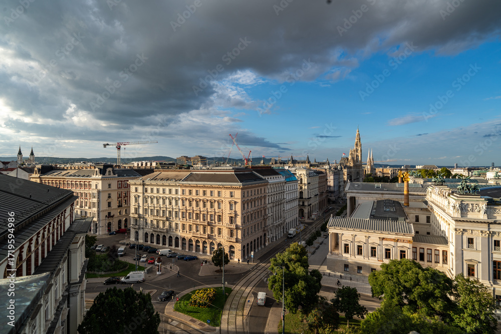 Fototapeta premium Vienna citycenter panorama in Autumn