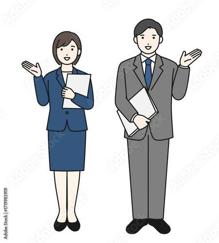 立っているビジネスパーソン