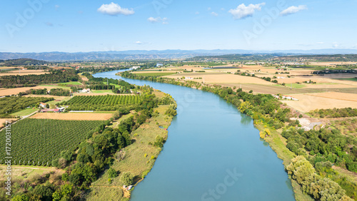 Rivière de l'Isère sous le soleil vu depuis Romans dans la Drôme 