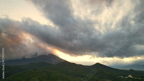 秋の夕暮れの空