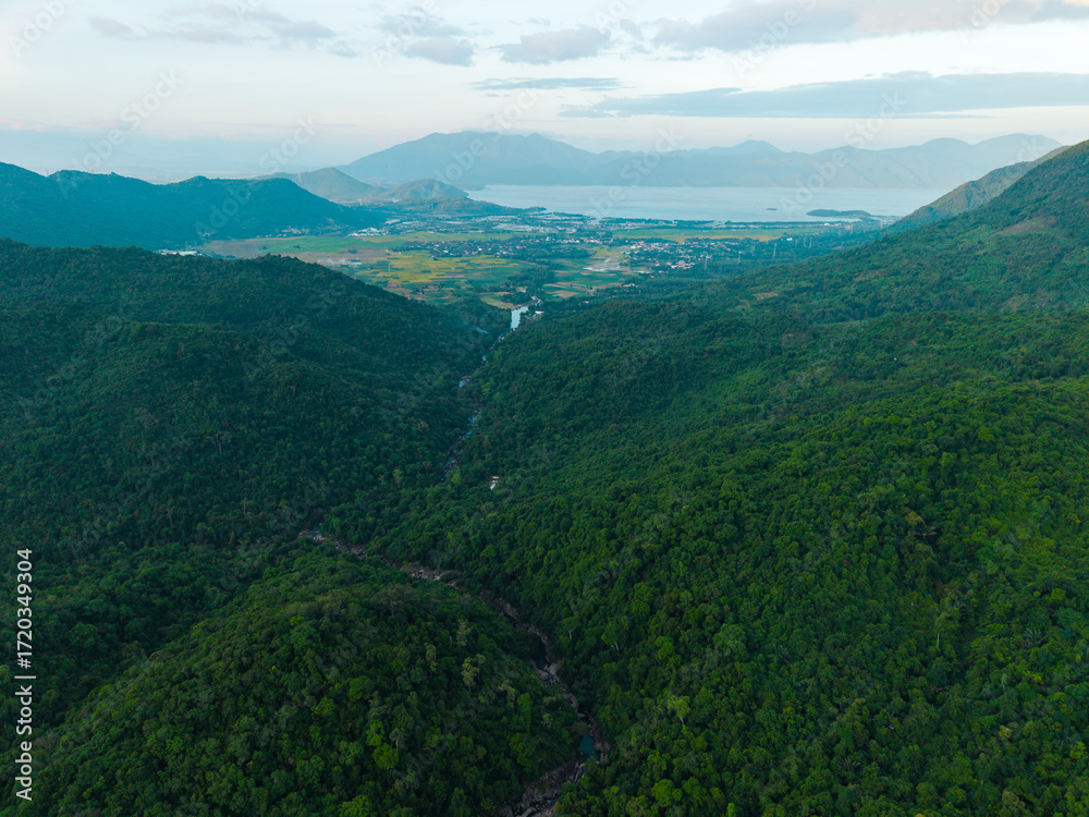 Obraz premium Lush green valleys and scenic landscapes of vietnam's countryside