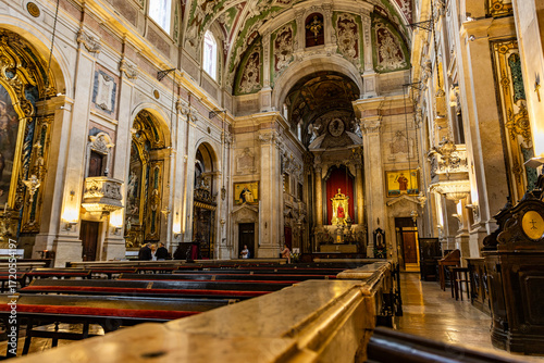 Foto Lisbon – Basilica of Our Lady of the Martyrs