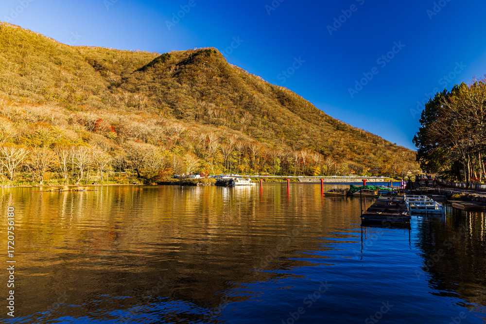 Obraz premium Autumn scenery seen from Akagi Shrine in Gunma Prefecture