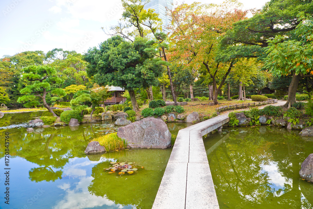 Naklejka premium Keitakuen garden in Tennoji park at Osaka city, Osaka, Japan.