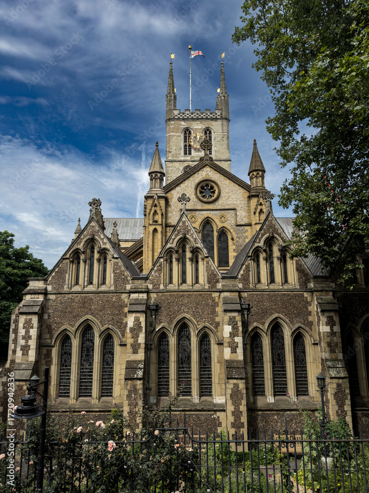 Obraz premium Southwark Cathedral in London, England.
