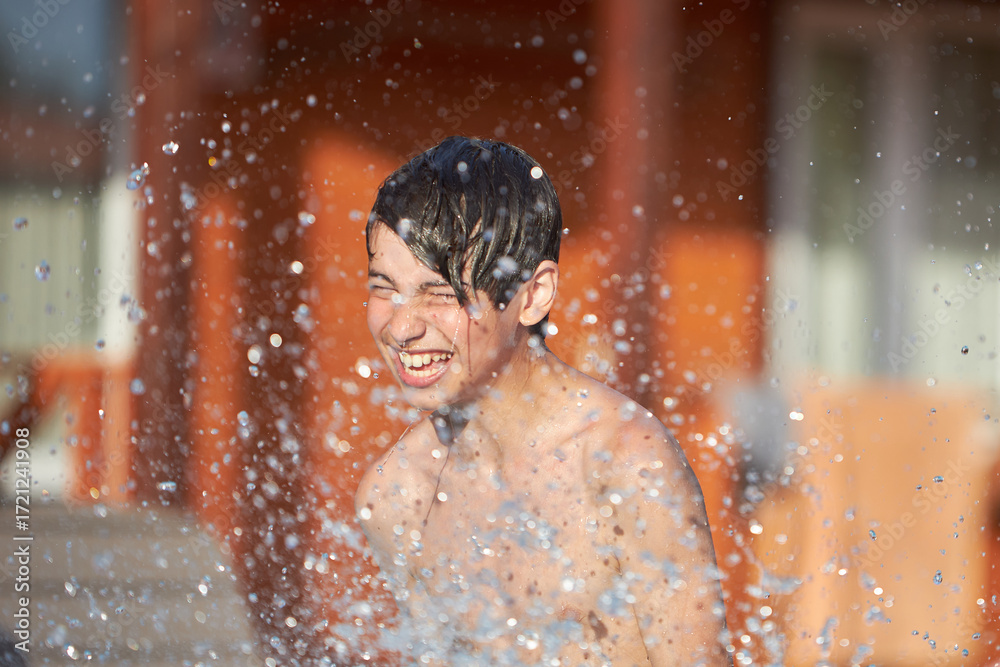 Obraz premium Exciting moments at the water park