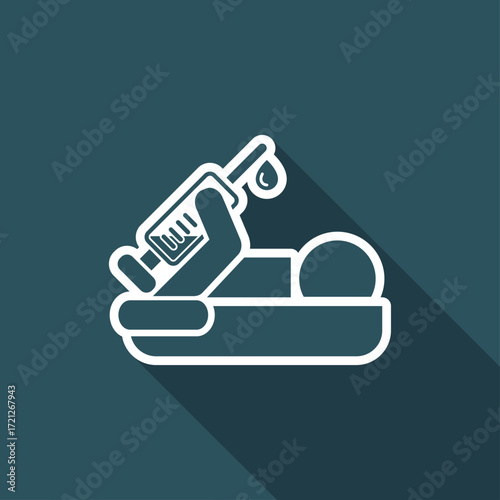 Syringe icon