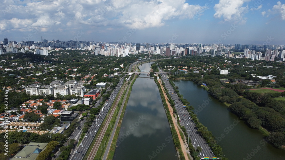 Fototapeta premium drone photo, caminho da fé, sao paulo, minas gerais, aparecida do norte, aparecida, campos do jordão,