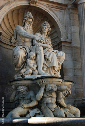 Der Albrechtsbrunnen bei der Albertina in Wien.