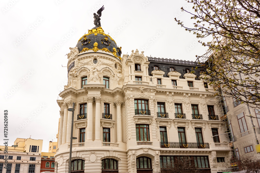 Fototapeta premium Metropolis building on Gran Via street, Madrid, Spain