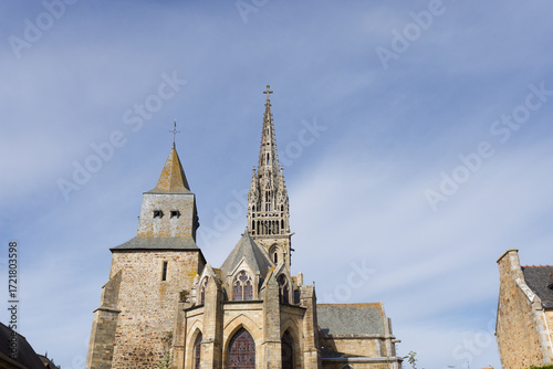 Clochers de la basilique de La Guerche-de-Bretagne en Ille et Vilaine - France