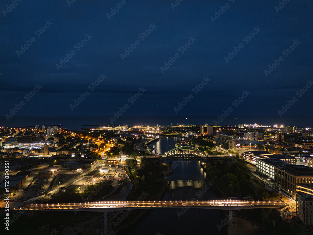 Fototapeta premium Keel Crossing in Sunderland lit up at night