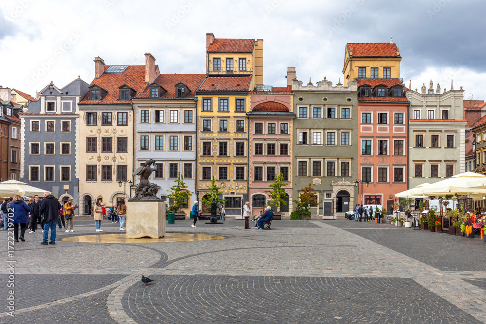 Obraz premium Warszawa, Stare Miasto, zabytkowa zabudowa stolicy Polski